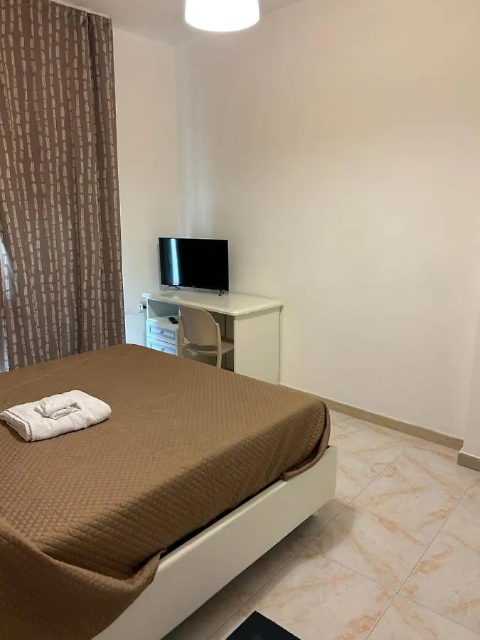 Guest house Happy Fly Hotel Naples Italy